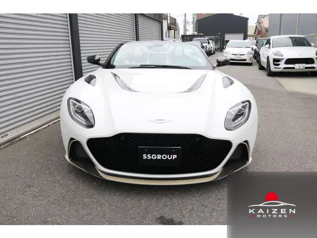 Aston Martin DBS Superleggera Volante 2024 — photo 1 sur 8