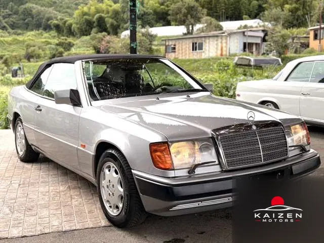 Mercedes-Benz Medium-Class Cabriolet 320CE Cabriolet Medium- Cabriolet 1993 — photo 1 sur 8