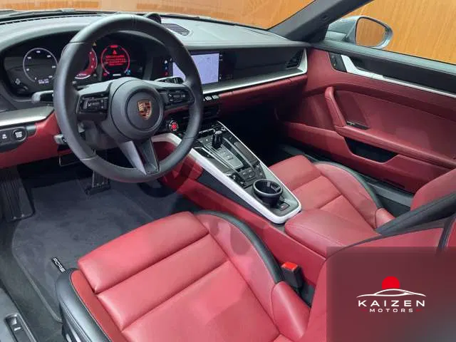 Porsche 911 Cabriolet Carrera PDK Sport Chrono Pack 2025 — photo 1 sur 8