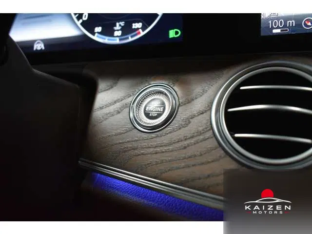 Mercedes-Benz Classe E E400 Exclusive 4WD Exclusive P 2018 — photo 1 sur 8