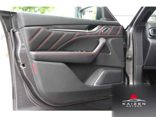 Maserati Levante 4WD HyperForged22AW 2019 — photo 1 sur 8