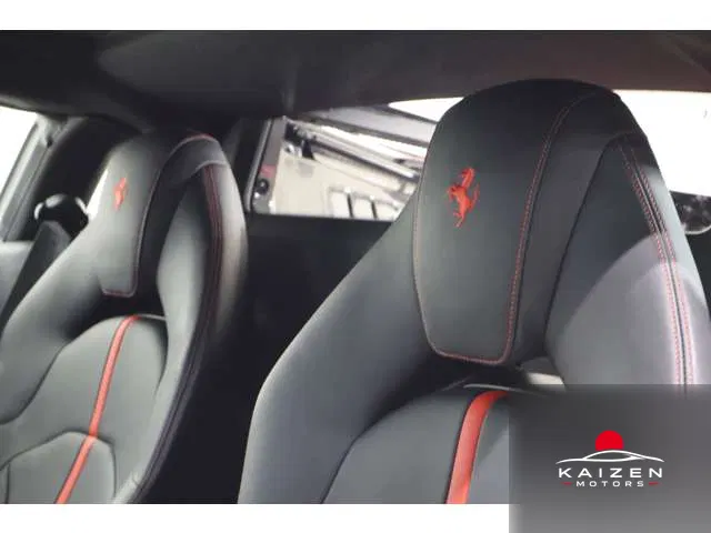 Ferrari F8 Tributo F1 DCT 2021 — photo 1 sur 8