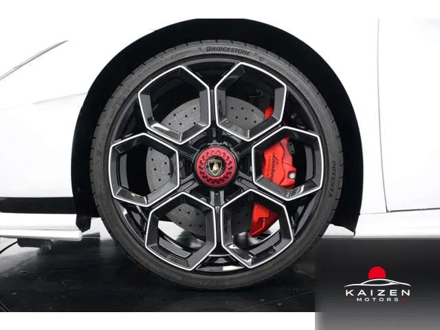 Lamborghini Huracán (LDF) 2024 — photo 1 sur 8