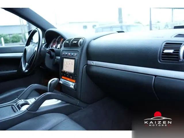 Porsche Cayenne S 4WD 2010 — photo 1 sur 8
