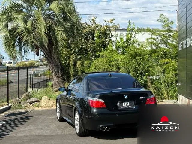 BMW M5 5.0 5.0 V10 2007 — photo 1 sur 8