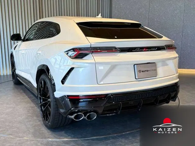 Lamborghini Urus 4.0 4WD 2022 — photo 1 sur 8