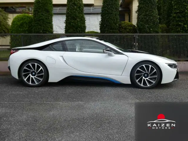 BMW i8 EME 2014 — photo 1 sur 8