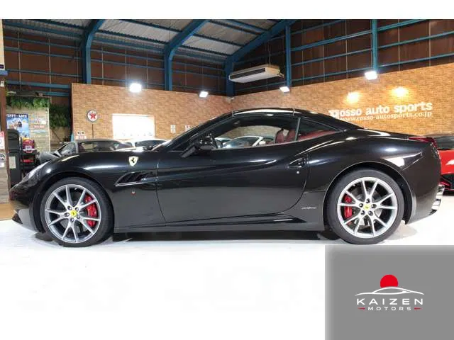 Ferrari California F1 DCT Nero × Rosso 2010 — photo 1 sur 8