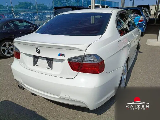 BMW 3 Series 323i M Sport Pack 2005 — photo 1 sur 2
