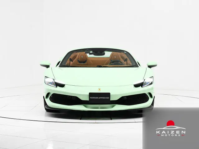 Ferrari 296GTS F1 DCT Pallido) Apple 2024 — photo 1 sur 8