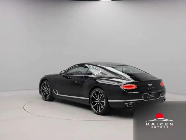Bentley Continental GT V8 Azure 4WD 2024 — photo 1 sur 8
