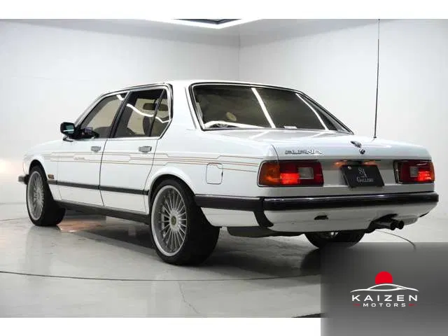 BMW 7 Series 745i 1986 — photo 1 sur 8