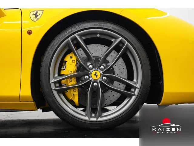 Ferrari 488GTB F1 DCT 2018 — photo 1 sur 8