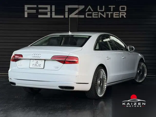 Audi A8 4.0 TFSI 4WD 2015 — photo 1 sur 8
