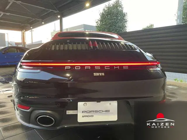 Porsche 911 Cabriolet Carrera PDK 2023 — photo 1 sur 8