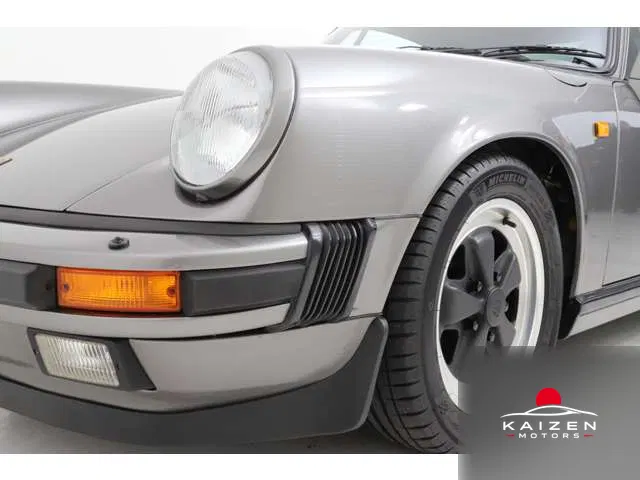 Porsche 911 Carrera 3.2 1989 — photo 1 sur 8