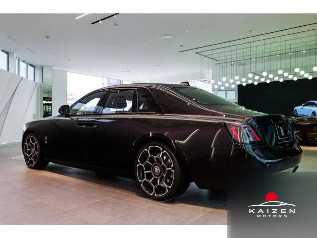 Rolls-Royce Black Badge Ghost 6.75 4WD 2026 importée par Kaizen Motors