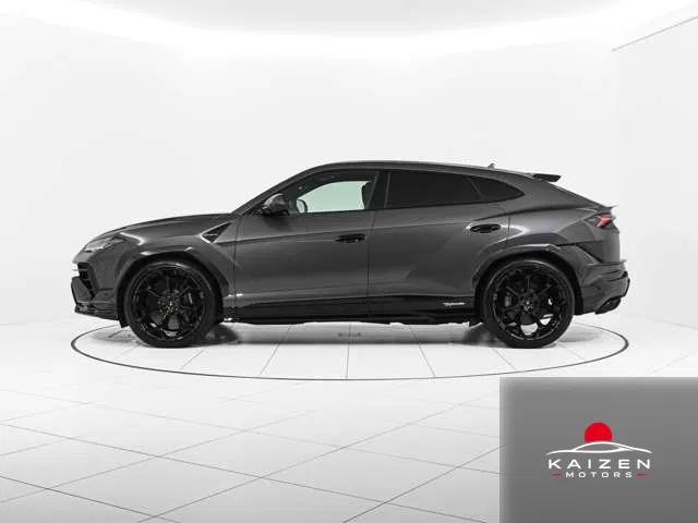 Lamborghini Urus 4WD Grigio Keres 2025 — photo 1 sur 8