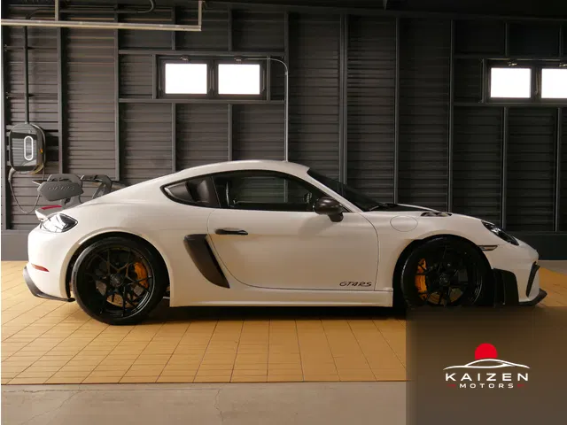 Porsche 718 Cayman GT4 RS PDK Weissach Pack 2022 — photo 1 sur 8