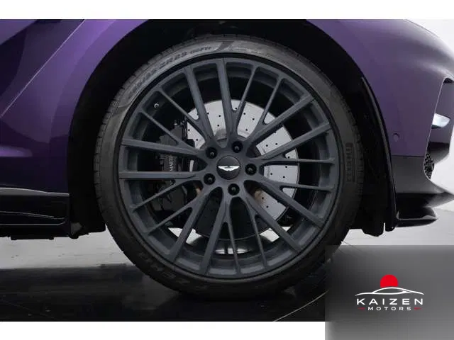 Aston Martin DBX 707 4WD 2024 — photo 1 sur 8