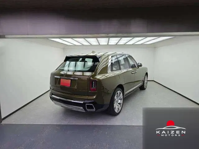 Rolls-Royce Cullinan 6.75 4WD 2025 — photo 1 sur 8