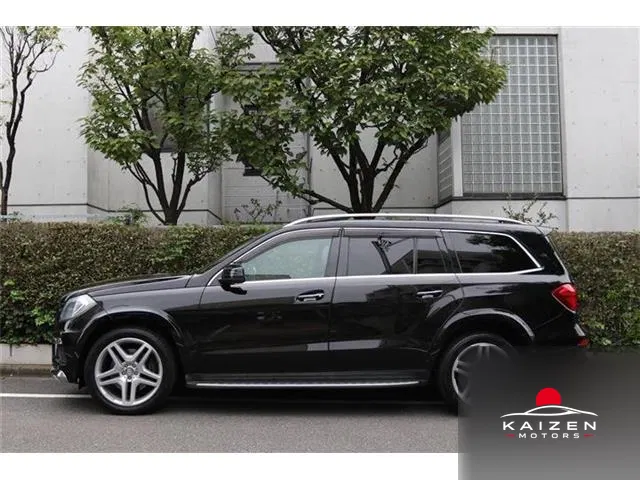 Mercedes-Benz GL AMG Exclusive · GL550 Pack 4WD 2013 — photo 1 sur 8
