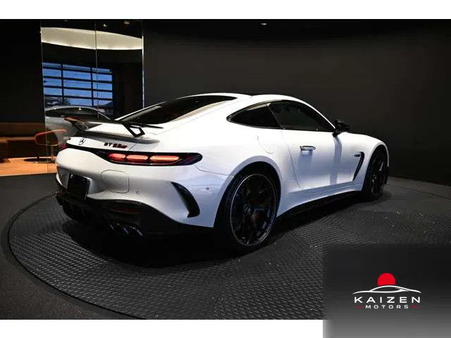 Mercedes-AMG AMG GT GT63SE PERFOMANCE Coupé MP202601 Carbon Pack 2026 — photo 1 sur 8