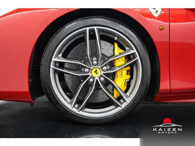 Ferrari 488 Spider F1 DCT 2016 — photo 1 sur 8