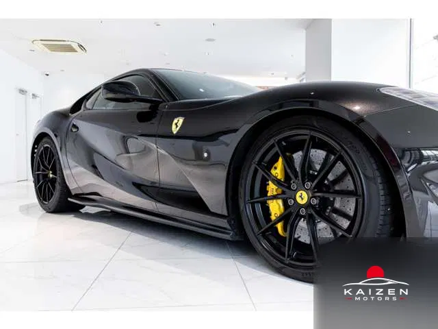 Ferrari 812 Superfast F1 DCT 2017 — photo 1 sur 8