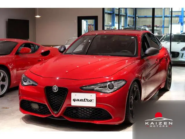 Alfa Romeo Giulia Veloce 4WD 2018 — photo 1 sur 8