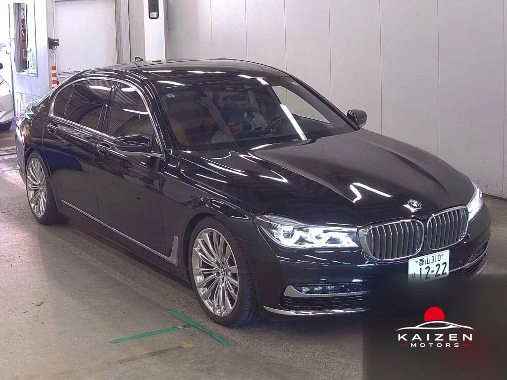 BMW 7 Series M760LI Xdrive V12 Excellence 2017 importée par Kaizen Motors