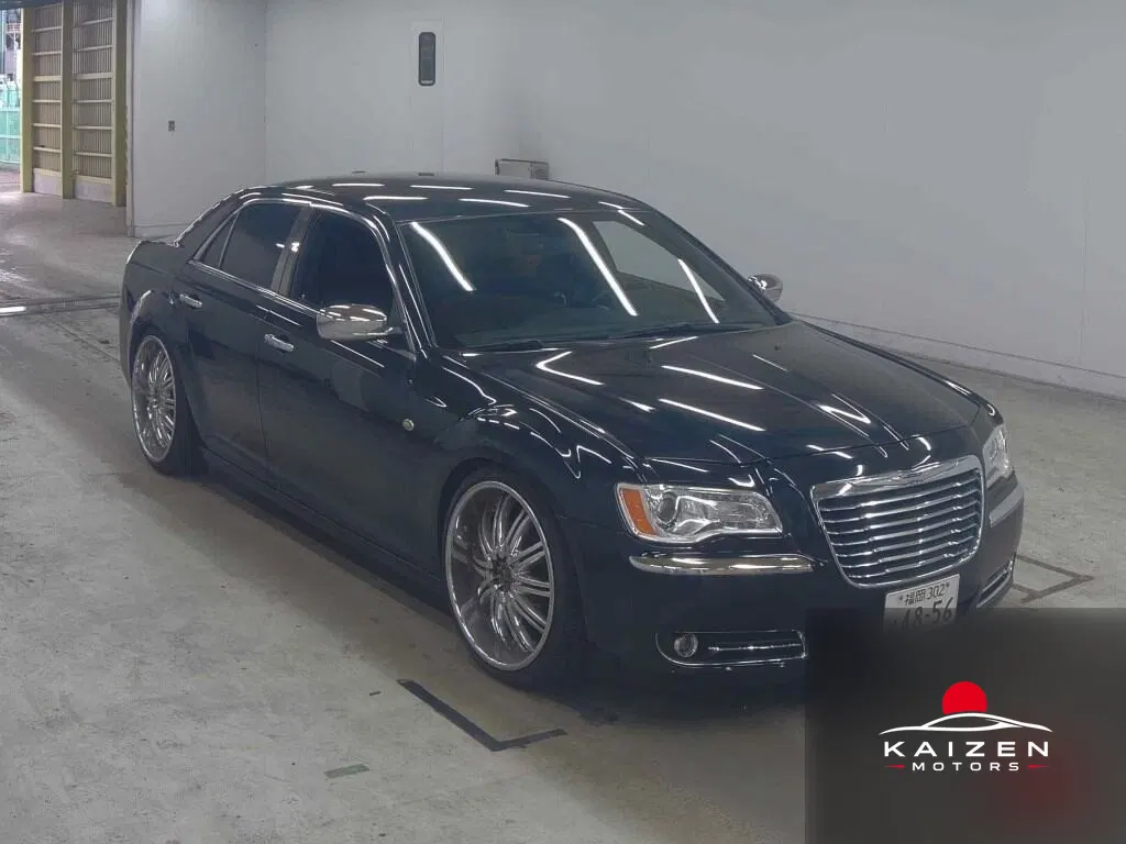 Chrysler 300 300 Black & White Package 2013 importée par Kaizen Motors