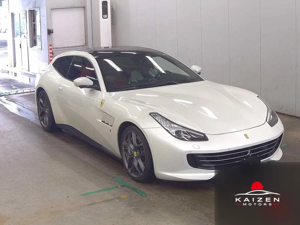 Ferrari GTC4 Lusso T 2019 — photo 1 sur 15