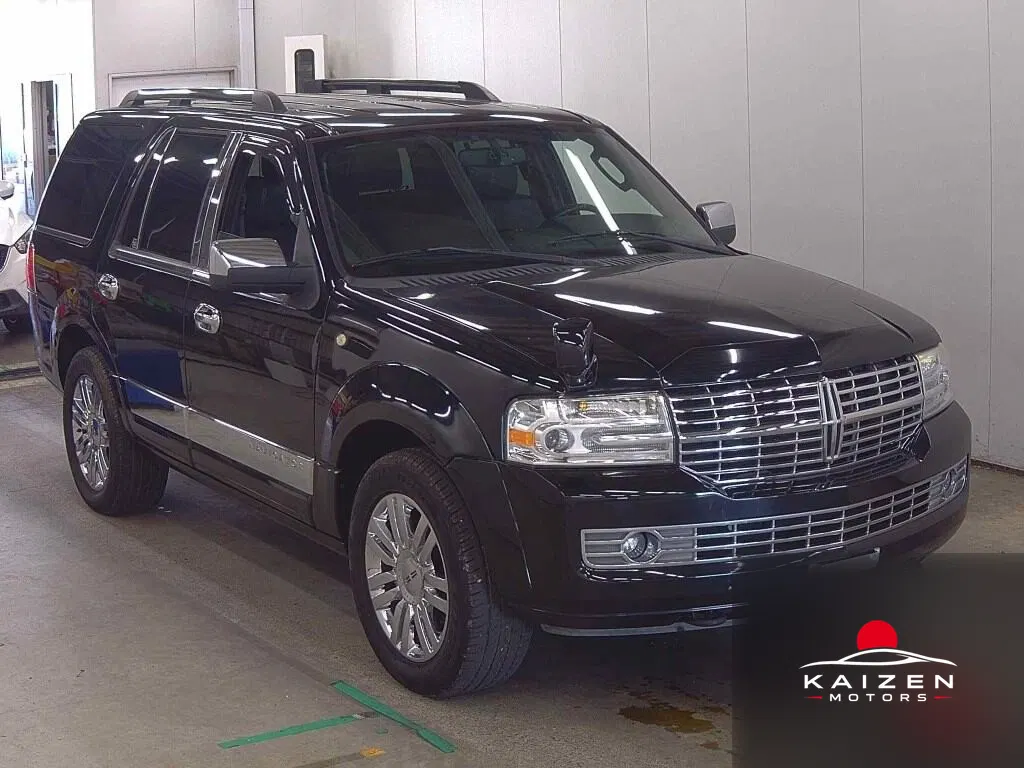 Lincoln Navigator Base Grade 2011 — photo 1 sur 6