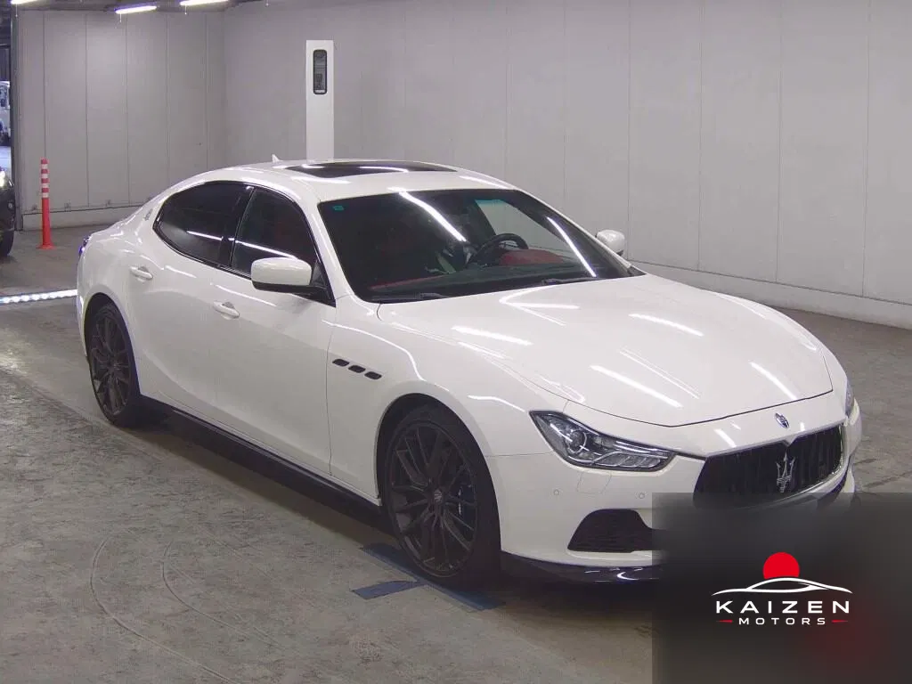 Maserati Ghibli S Q4 Scatenato 2015 — photo 1 sur 6