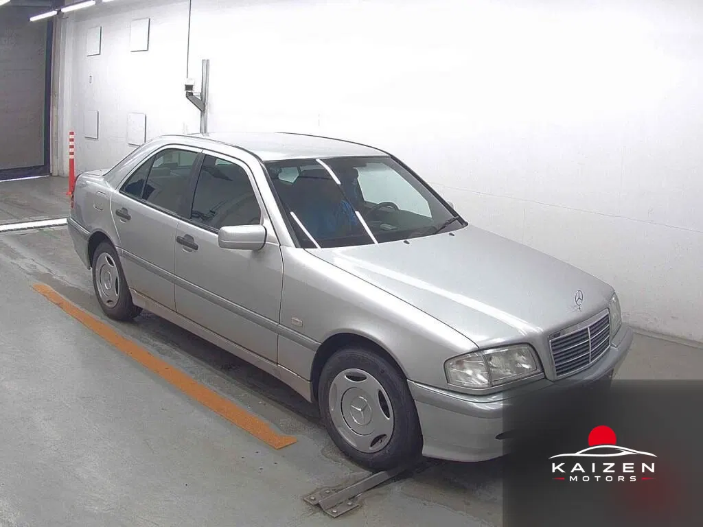 Mercedes-Benz Classe C C200 1999 — photo 1 sur 6
