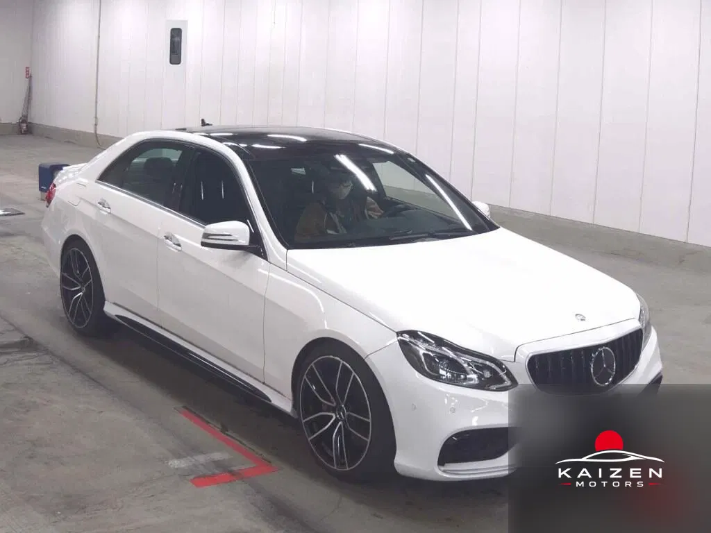 Mercedes-Benz Classe E E400 Hybrid Avantgarde 2013 — photo 1 sur 15