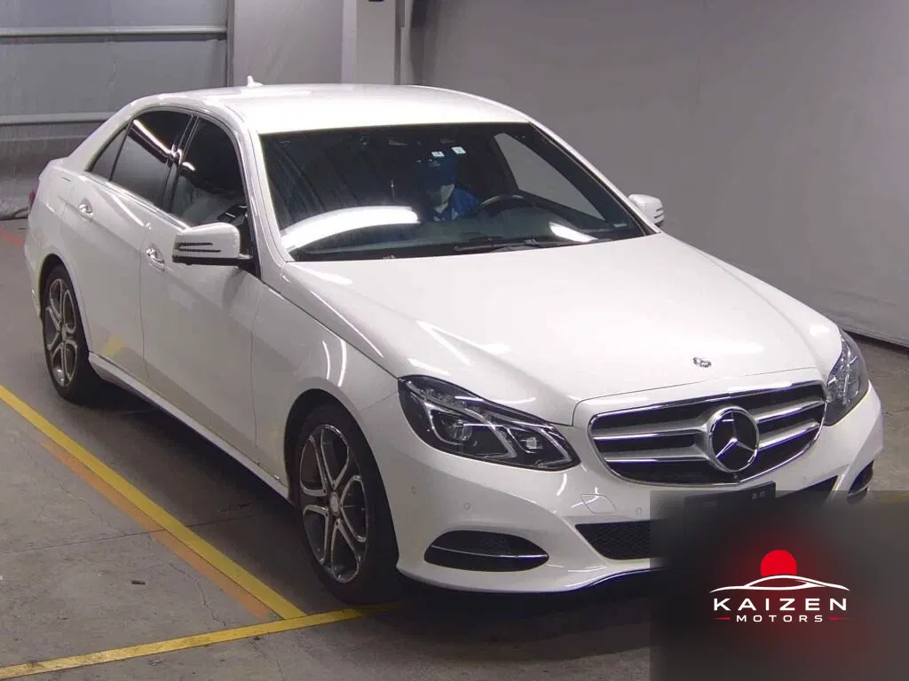 Mercedes-Benz Classe E E400 Hybrid Avantgarde 2014 — photo 1 sur 6