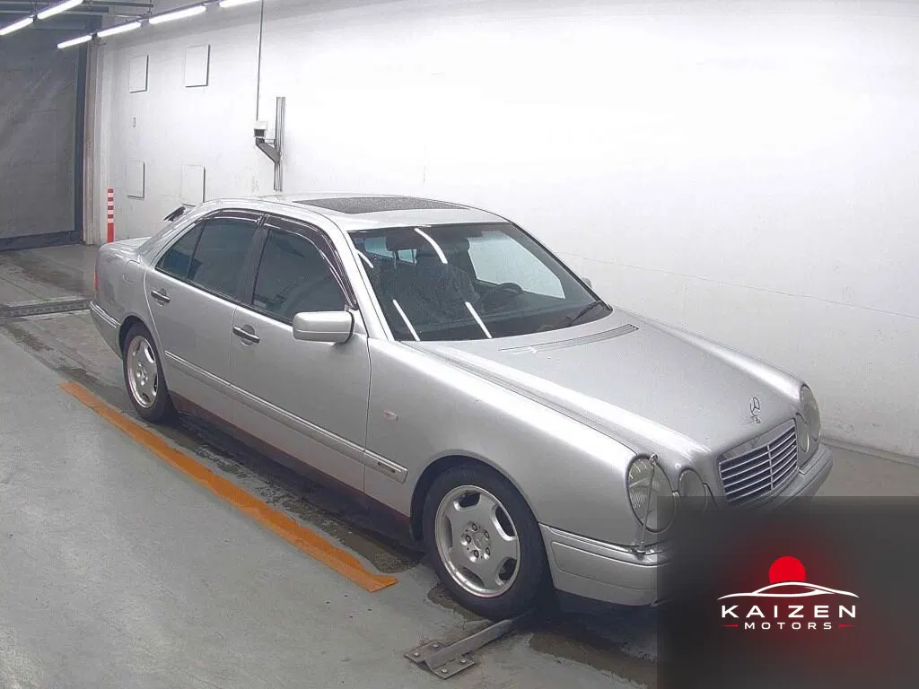 Mercedes-Benz Classe E E320 1997 — photo 1 sur 6
