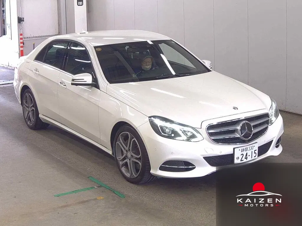 Mercedes-Benz Classe E E400 Hybrid Avantgarde 2013 — photo 1 sur 15