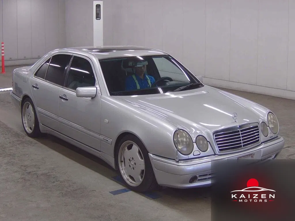 Mercedes-Benz Classe E 1996 — photo 1 sur 6