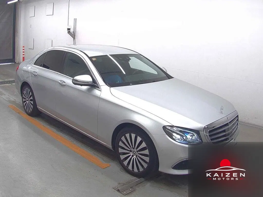 Mercedes-Benz Classe E E400 4MATIC Exclusive 2018 — photo 1 sur 6