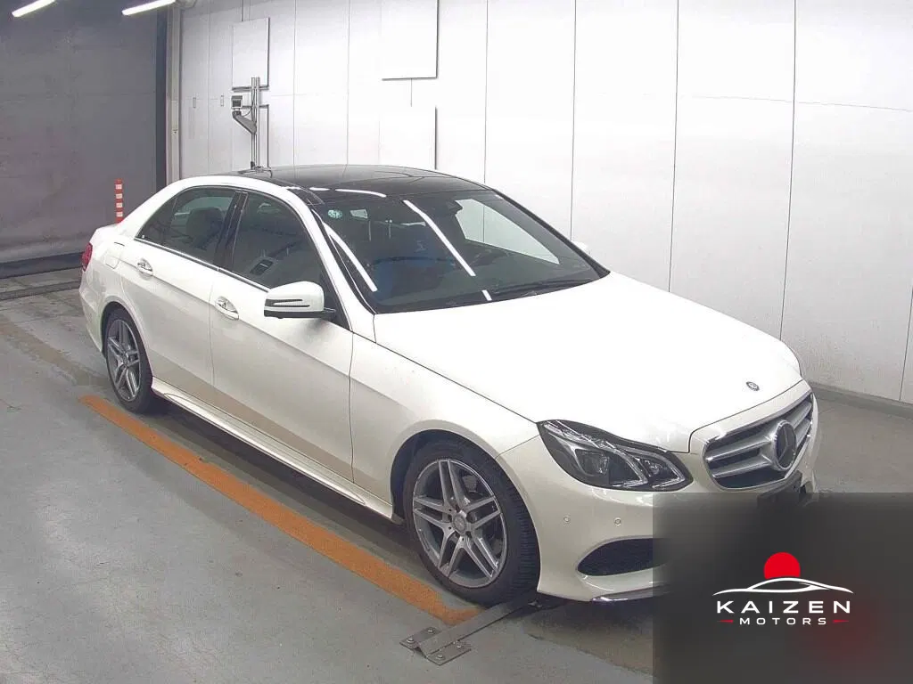 Mercedes-Benz Classe E AMG Sports · E300 4MATIC Avantgarde P 2013 — photo 1 sur 6