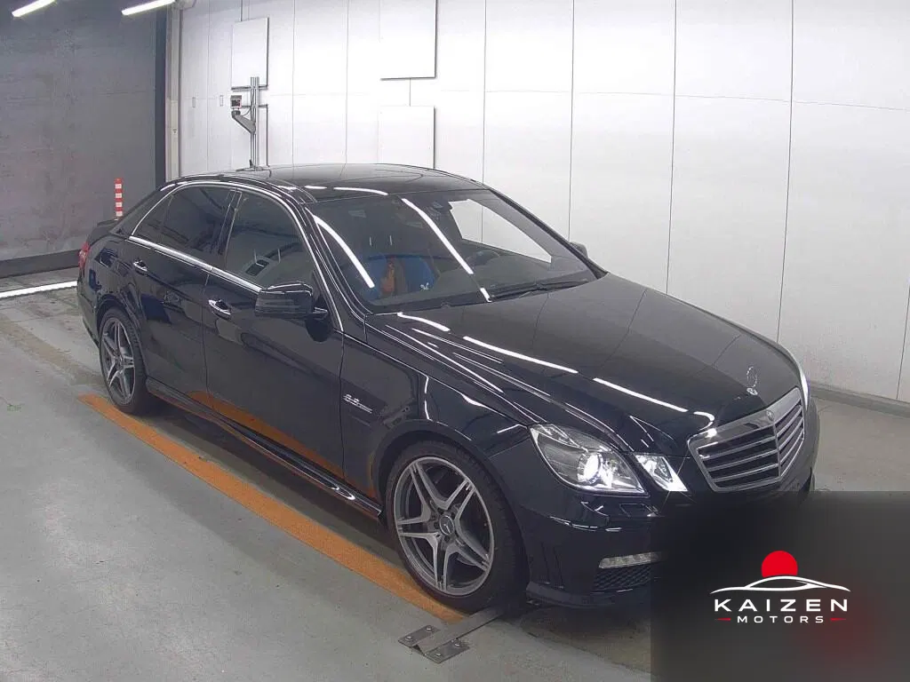 Mercedes-AMG Classe E E63 2010 — photo 1 sur 6