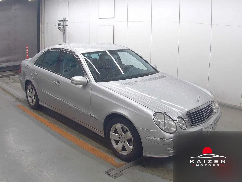 Mercedes-Benz Classe E E320 Avantgarde 2002 — photo 1 sur 6
