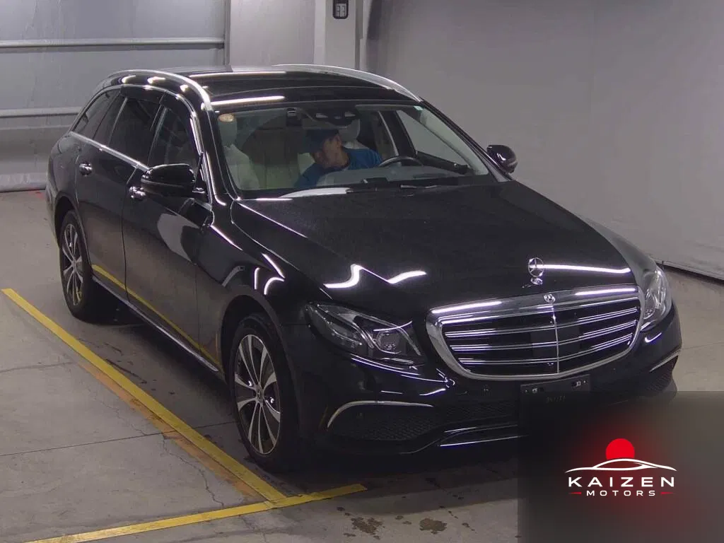 Mercedes-Benz Classe E E450 4MATIC Break Exclusive 2019 — photo 1 sur 6