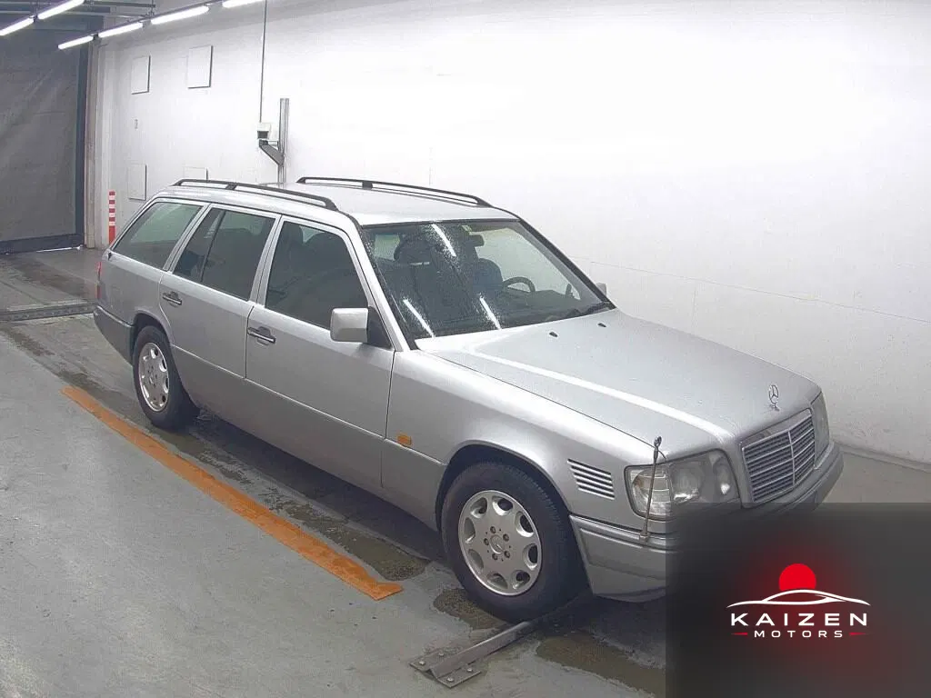 Mercedes-Benz Classe E E300 Turbo D Break 1994 — photo 1 sur 6