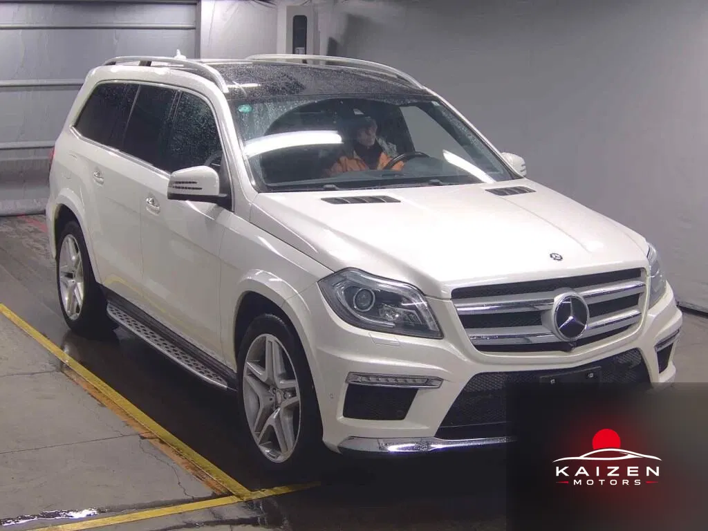 Mercedes-Benz GL AMG Exclusive · GL550 4MATIC Pack 2015 — photo 1 sur 6