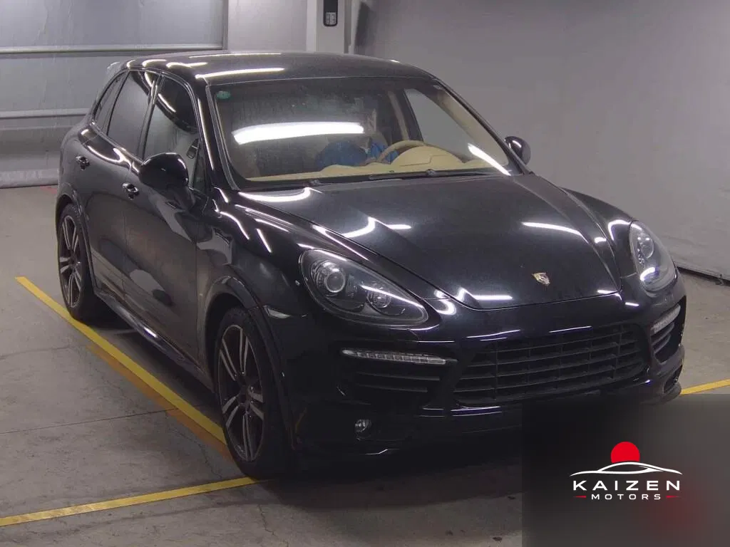 Porsche Cayenne GTS 2013 — photo 1 sur 6